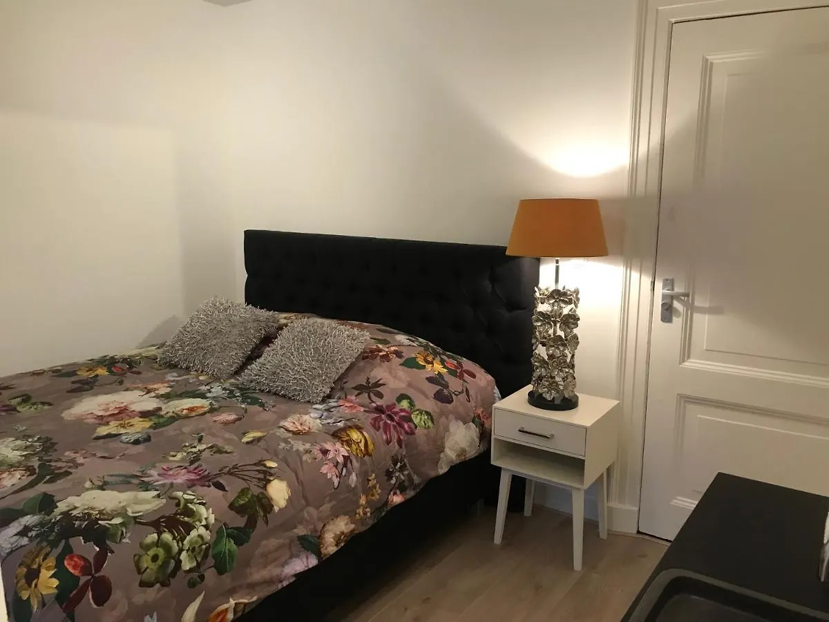 Bed & Breakfast B&B Midtown Amsterdam Netherlands